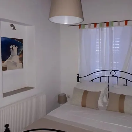 Plakoto House *